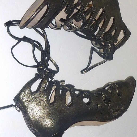 Louise et Cie Metallic Pewter Gray Leather Stiletto Strappy Open Toe Shoes 5.5 - Picture 5 of 11